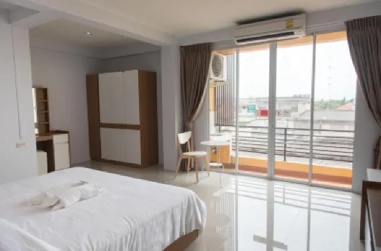 Happy Home Hotels near Ratchaborikanukong School
