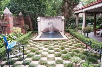Brooklyn Guesthouses Hotels in Pretoria