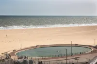 Stunning Sea View Penthouse – 2 Bedroom – 2 Bathroom Hotels near Beacon Park Playground