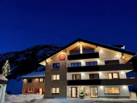 Alpin - Studios & Suites Hotel di 