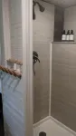 Vintage Restored Glamper - Unique Tiny Home w/ Plunge Pool & Patio John W Inzer Museum附近的飯店