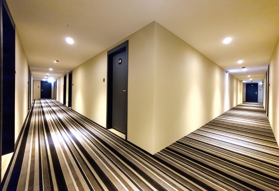 저스트 라이브 인-뉴 다화