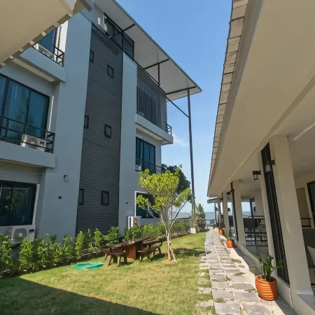 Aownoi Bay Resort