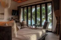 Victoria Cliff Nyaung Oo Phee Island Hotels in 