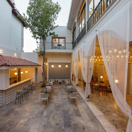 Delight Deluxe Hotel