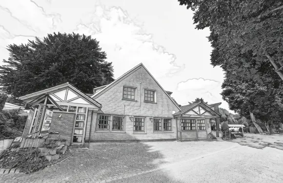 提曼蘇爾賈格克勞斯阿肯森特酒店