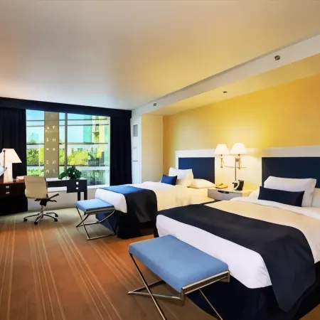 University Plaza Waterfront Hotel