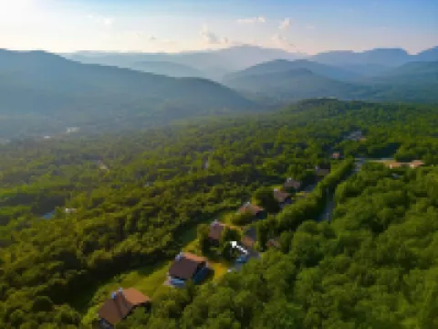 Stunning Mountain Views and Cozy Retreat - Charming Family Haven