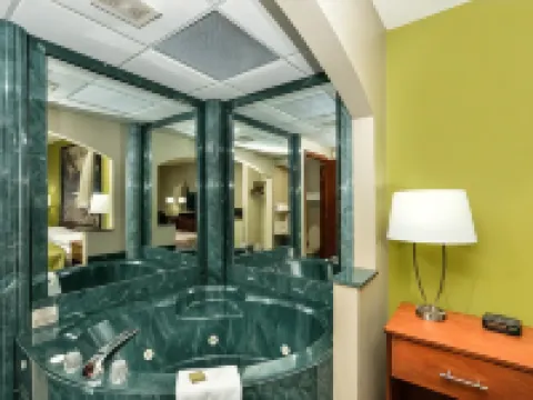 Super 8 by Wyndham Clarksville Northeast Hotels in Clarksville