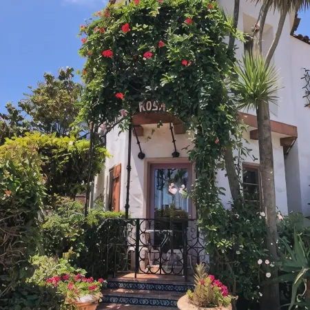 Villa Rosa Inn