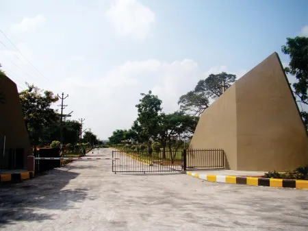 Honeyberg Resort Отели рядом с достопримечательностью «The Hidden Castle»