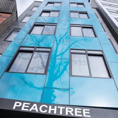 Peachtree Suites - Jersey City Hotels in de buurt van New Jersey City University