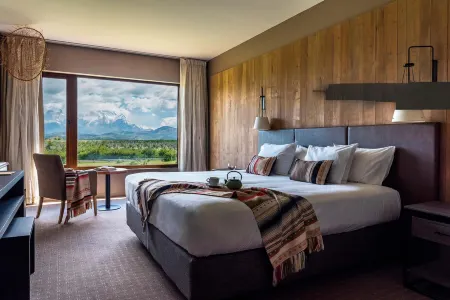 Río Serrano Hotel + Spa