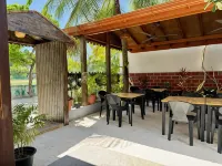 Seascape Retreats Dhigurah - 3 stelle