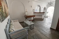 Dionysos Hotel Hotels in Idhra