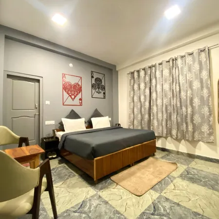 HOM House of MannMauji Riverside
