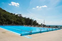 Raczi Hotel, Tur Event Center? - piscina