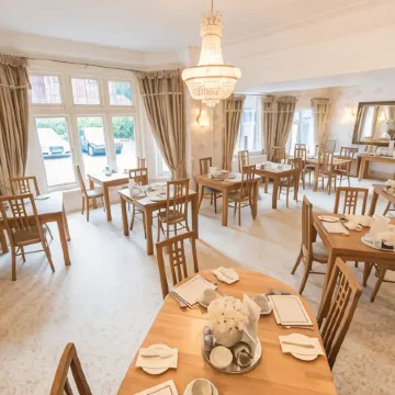 Grovefield Manor