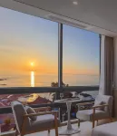 The Van Hotel - Ocean View