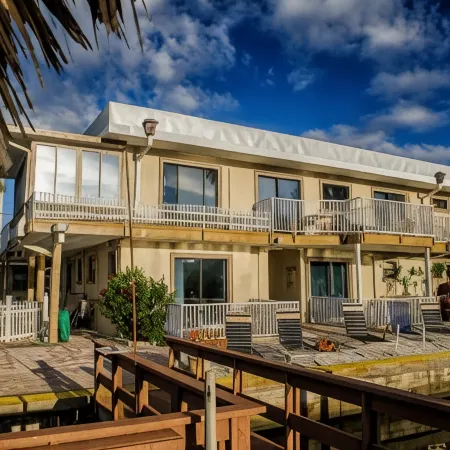 Bayview Plaza Waterfront Resort