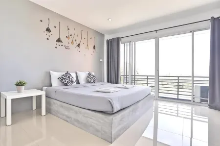 Rest Point Sampran Отели рядом с достопримечательностью «Wat Lan Tak Fa»