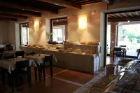 Villa Acquaviva Wine Resort - breakfast