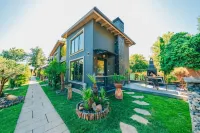 Antik River House