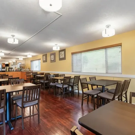 Sutton Suites Hotel