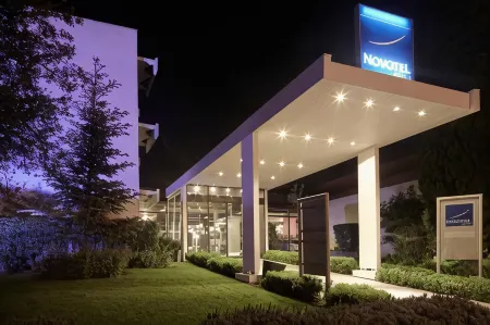 Novotel Marseille Est Porte d'Aubagne Отели рядом с достопримечательностью «Eglise Sainte-Rita de Marseille»