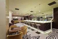 Ramada Plaza by Wyndham Craiova - Baarit