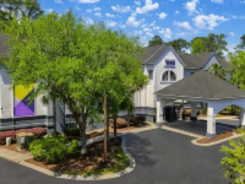 Spark by Hilton Bluffton Hilton Head Island Hotels in Bluffton