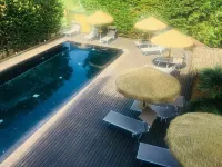 Black Hotel - Infinity Pools