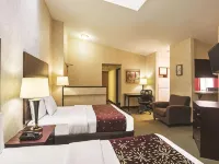 La Quinta Inn & Suites by Wyndham Woodburn