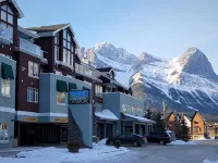 Sunset Resorts Canmore and Spa فنادق في كانمور