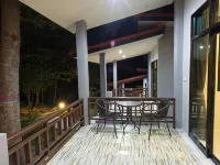 Sun Moon Star Resort Koh Phangan Отели рядом с достопримечательностью «Пляж Хадсалад»