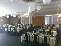 하이 컨트리 모터 인 브라이트