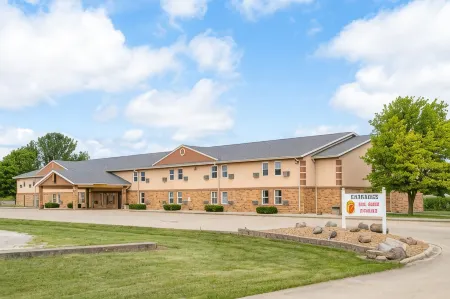 Super 8 by Wyndham Mattoon Отели в г. Маттун