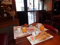 Hôtel les Degrés de Notre Dame - Frühstück