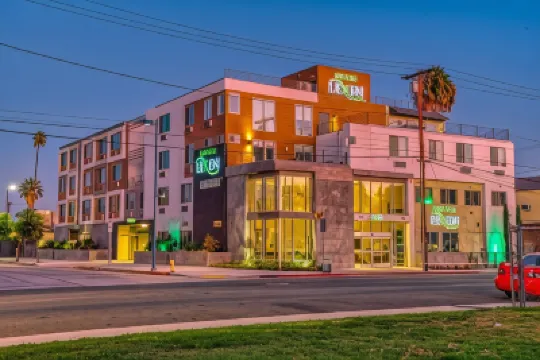 Lexen Hotel - North Hollywood Near Universal Studios Hotel in zona NoHo Arts District