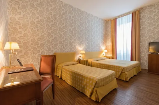 阿爾伯格亞拉珀斯塔酒店 鄰近意大利統一廣場的酒店