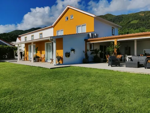Casa d'Avó Guesthouse and Apartment - Wifi