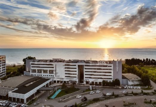 5. 노보텔 트랍존..