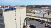 Beach Access Condo Nice Pool/Hot Tub Area w/BBQ 2 Bedroom Home by RedAwning Hotels in 