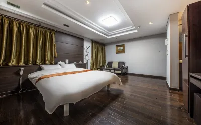 Joa Hotel Hotels near Ochang Lake Park