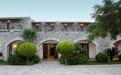 Kastro Maini Hotels in 