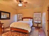 Mesquite style villa on golf course with amazing desert and mountain views Hotels in Borrego Springs