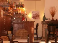 Logis Hôtel Saint Cyr Hotels in Dhuizon