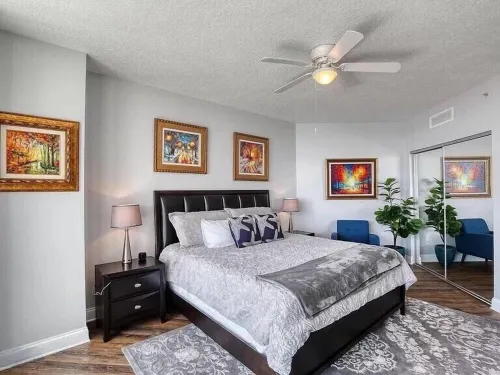 24TH FLOOR WITH STUNNING ENDLESS VIEWS