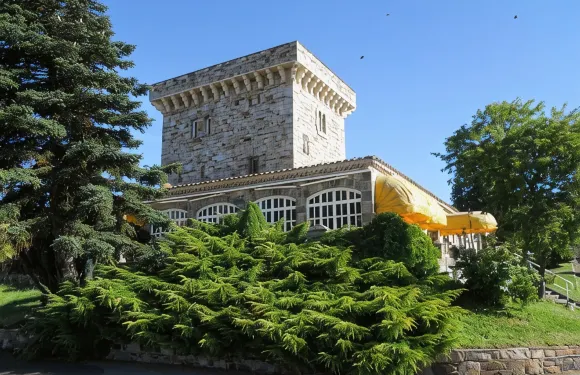 普拉多裏神殿酒店