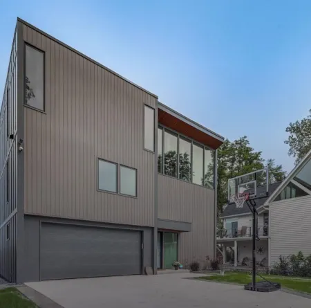 3 levels Modern House with amazing view to the lake from balconies